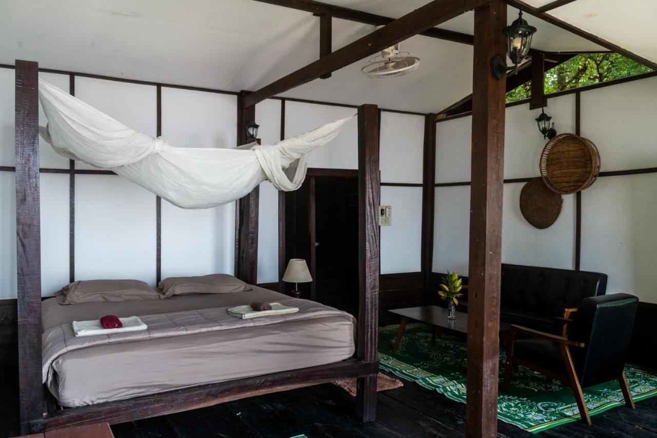 Pomelo Restaurant And Guesthouse - Fishermen & Tammarine Cottages Riverfront - Experience Nature, Culture And Adventure & Tailor-Made Tour Ban Khon Экстерьер фото