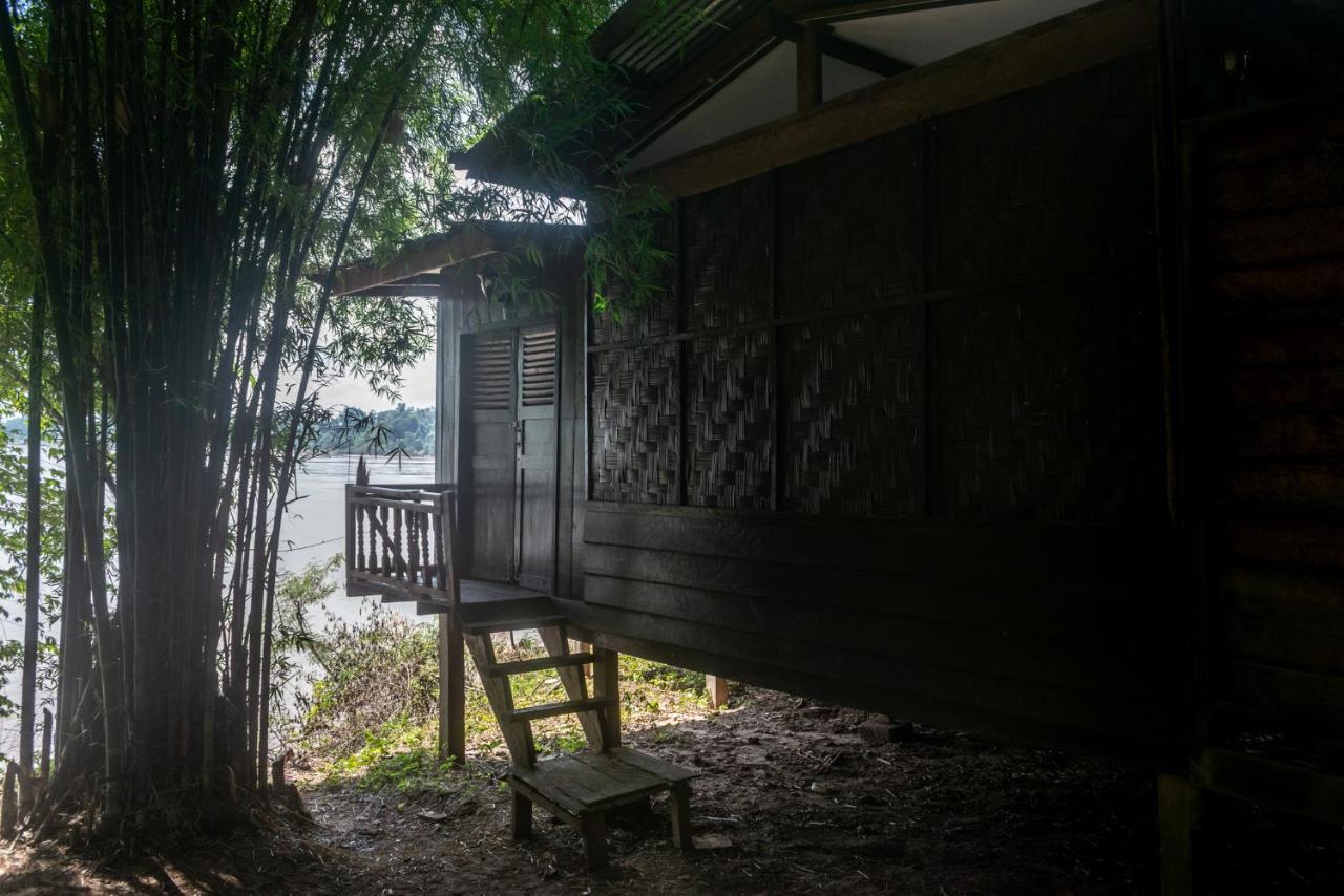 Pomelo Restaurant And Guesthouse - Fishermen & Tammarine Cottages Riverfront - Experience Nature, Culture And Adventure & Tailor-Made Tour Ban Khon Экстерьер фото