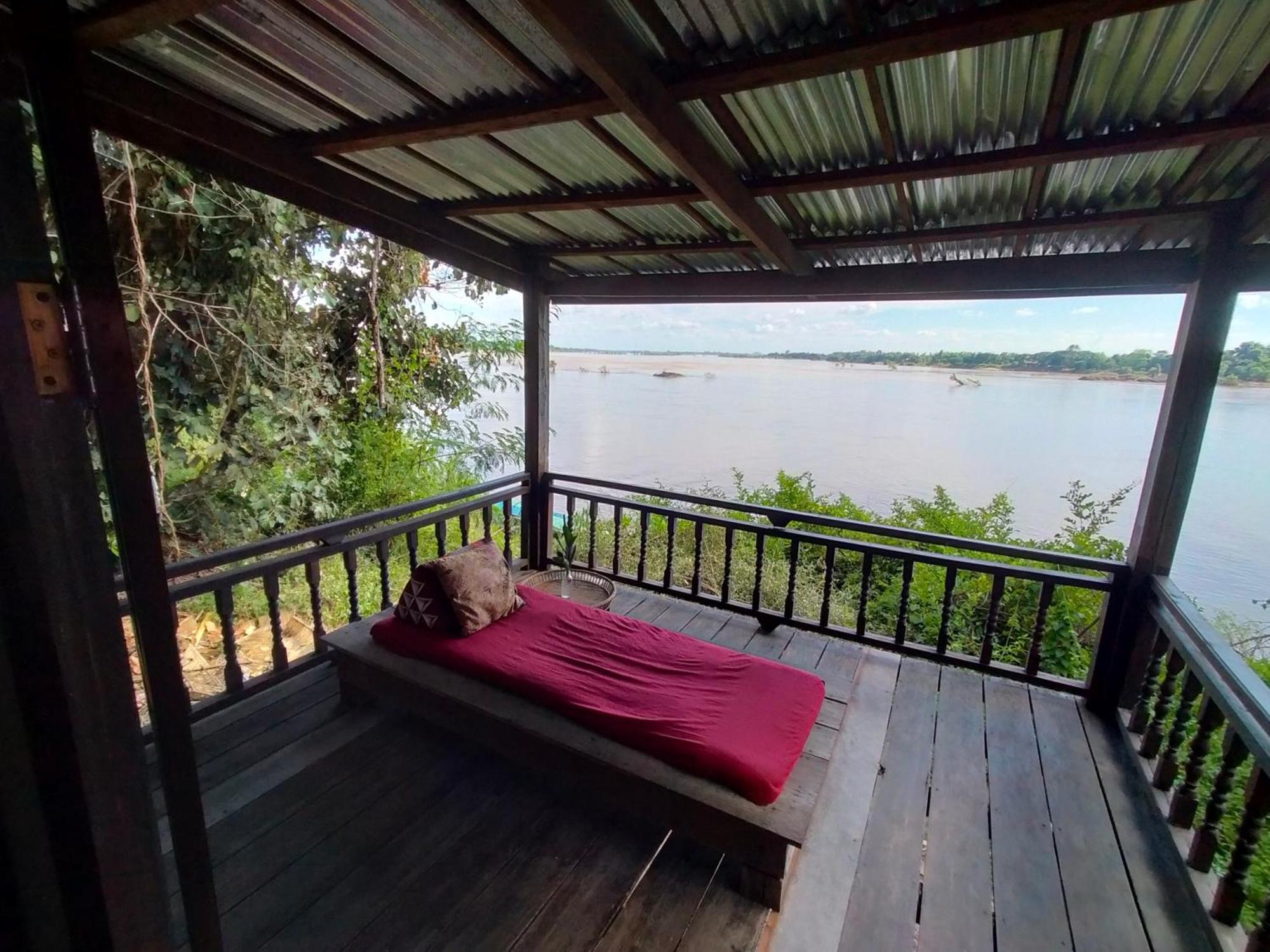Pomelo Restaurant And Guesthouse - Fishermen & Tammarine Cottages Riverfront - Experience Nature, Culture And Adventure & Tailor-Made Tour Ban Khon Экстерьер фото